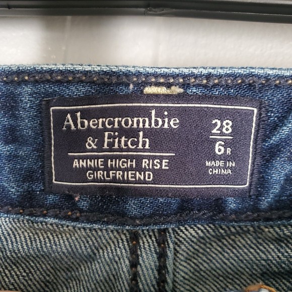 Embroidered Blue Jeans - Picture 4 of 7